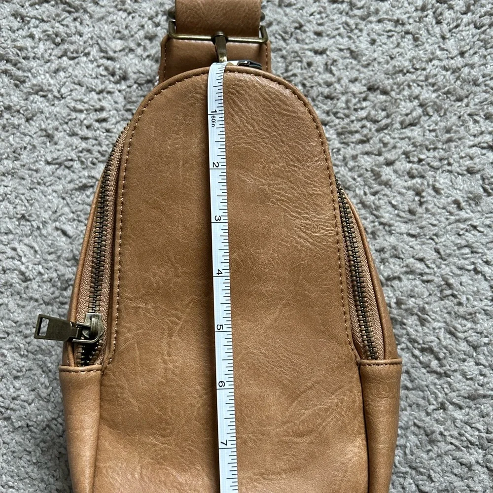 Pink Lily Tan Crossbody Bag